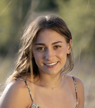 Ava Hallberg